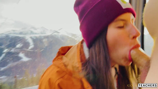 Страстный минет в фуникулере с видом на горы - экстремальное удовольствие на высоте