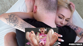 Горячая сцена с Карли Рей: откровенный призыв