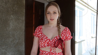 Модель Arisha Mills