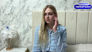 Модель Arisha Mills